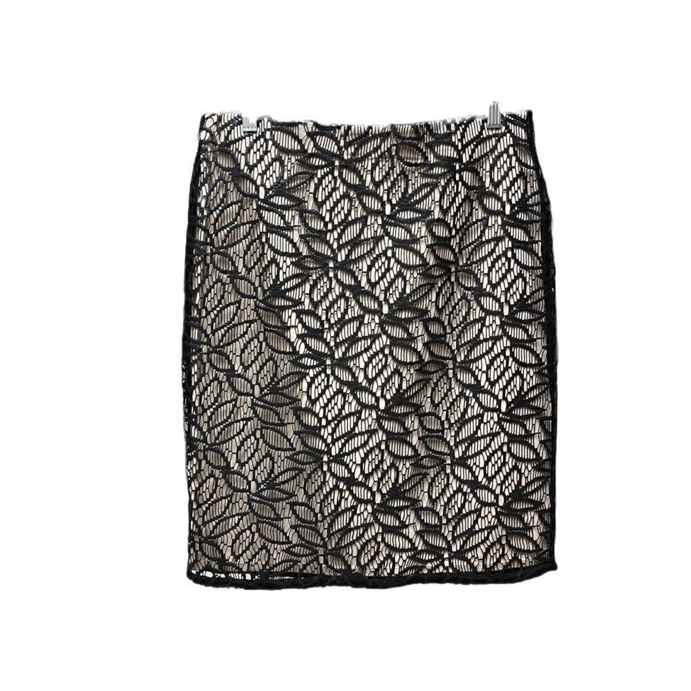 🌟70% OFF🌟 Ann Taylor🌟Black Lace Skirt
